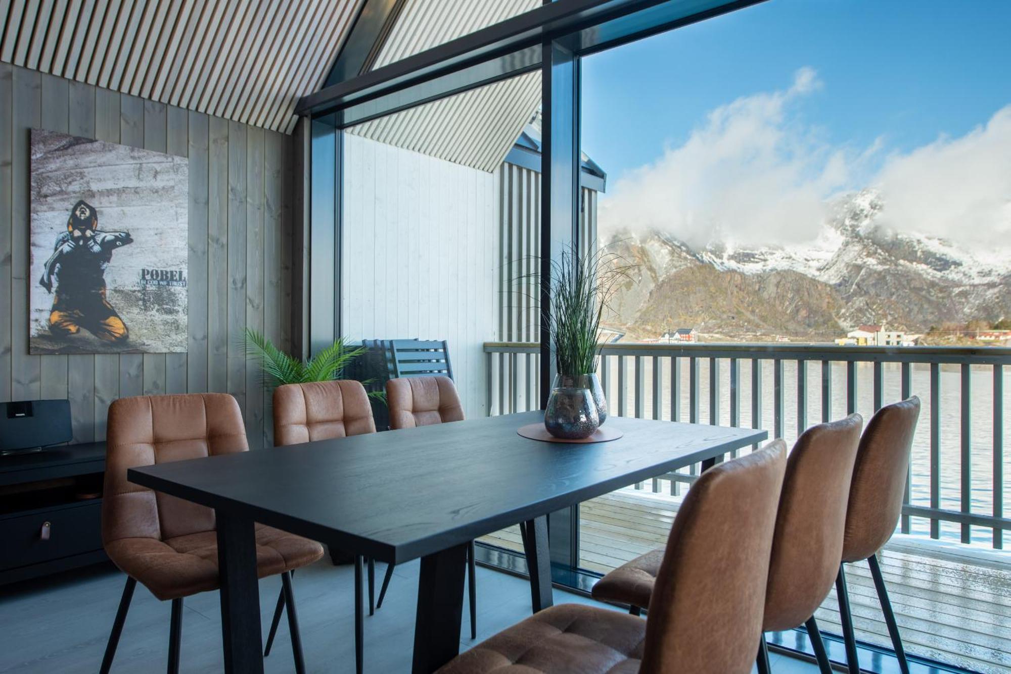 Cornerview Apartment Henningsvaer Ngoại thất bức ảnh